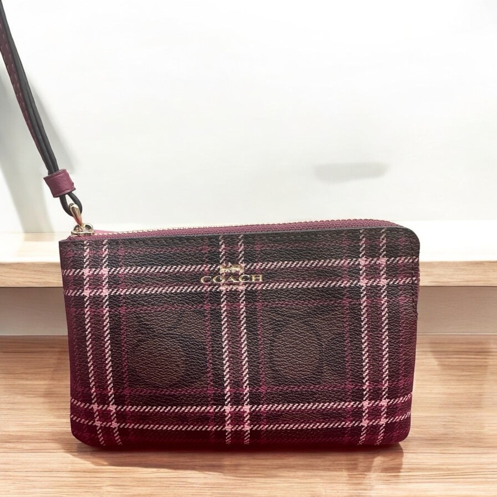 NWT Coach Wristlet Wallet Brown & Fuchsia w Strap